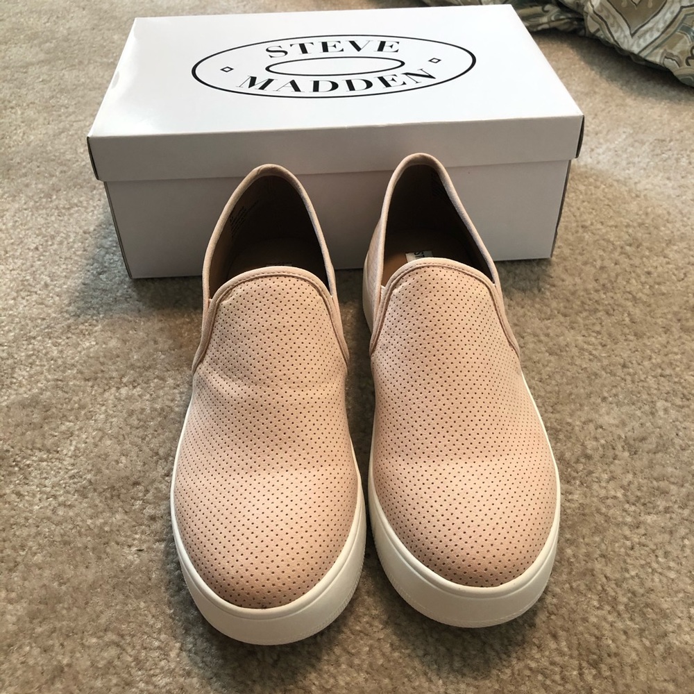 Steve Madden Gracy Blush slip on shoes 8.5